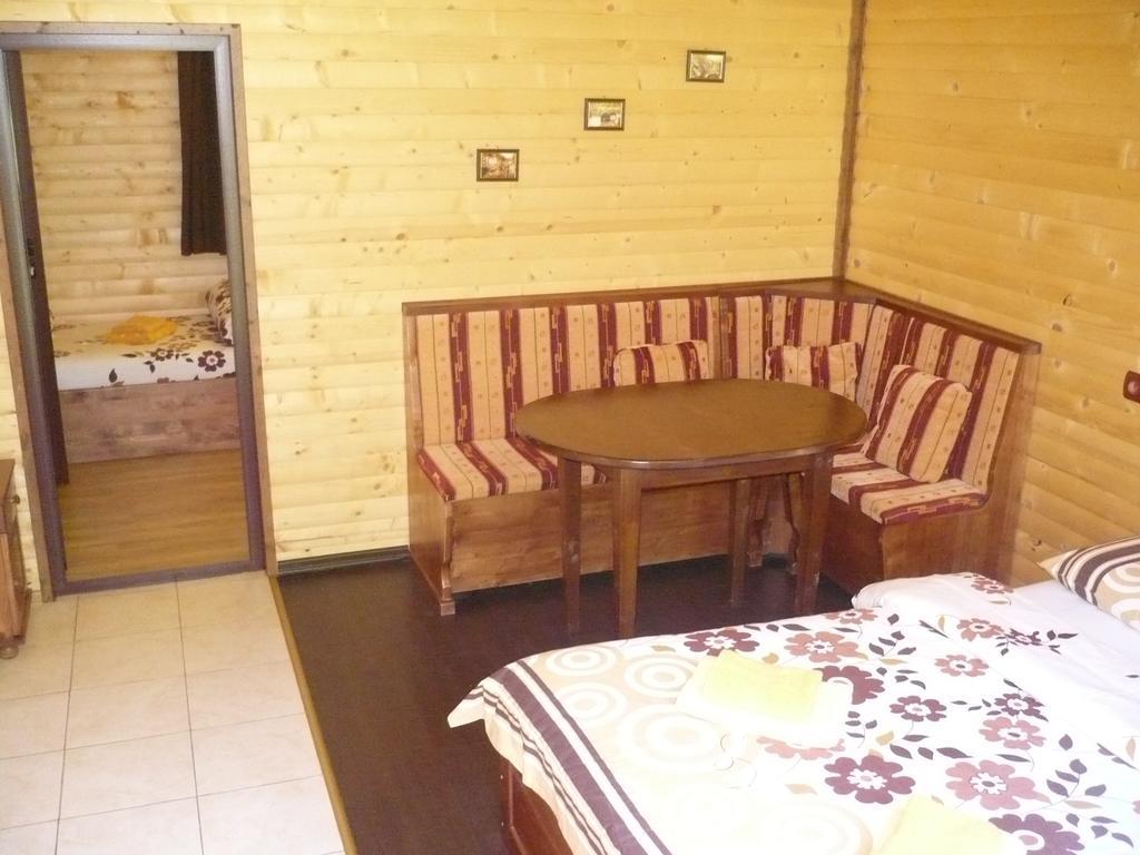 Guest House Chobaka Trigrad Habitación foto
