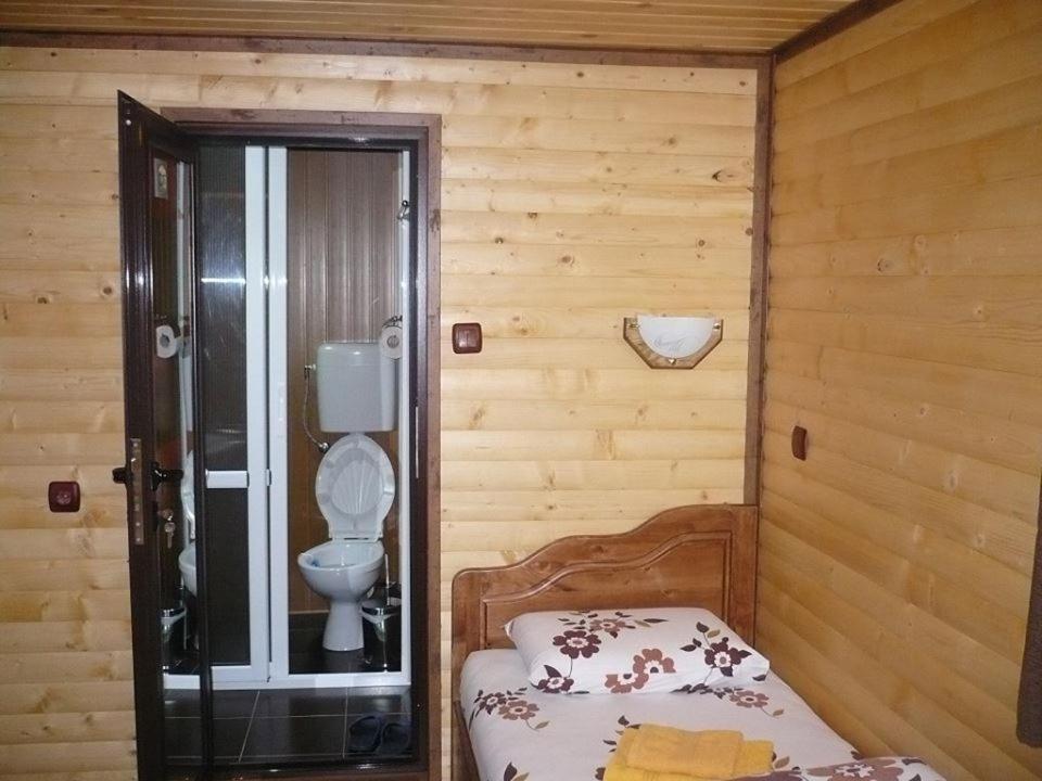 Guest House Chobaka Trigrad Exterior foto